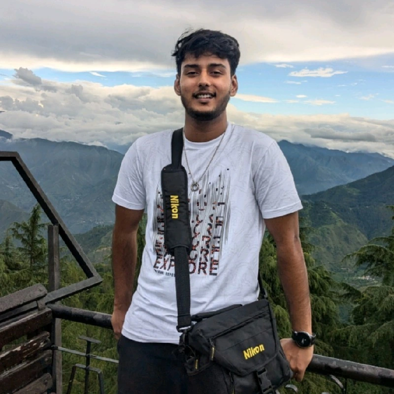 Abhinav Ratan, Backend Developer at Veelive